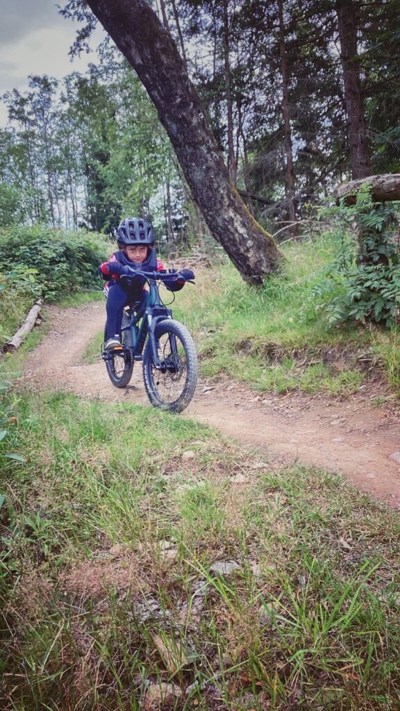 Der spaßige Kids-Trail Harz im Bikepark St.Andreasberg.